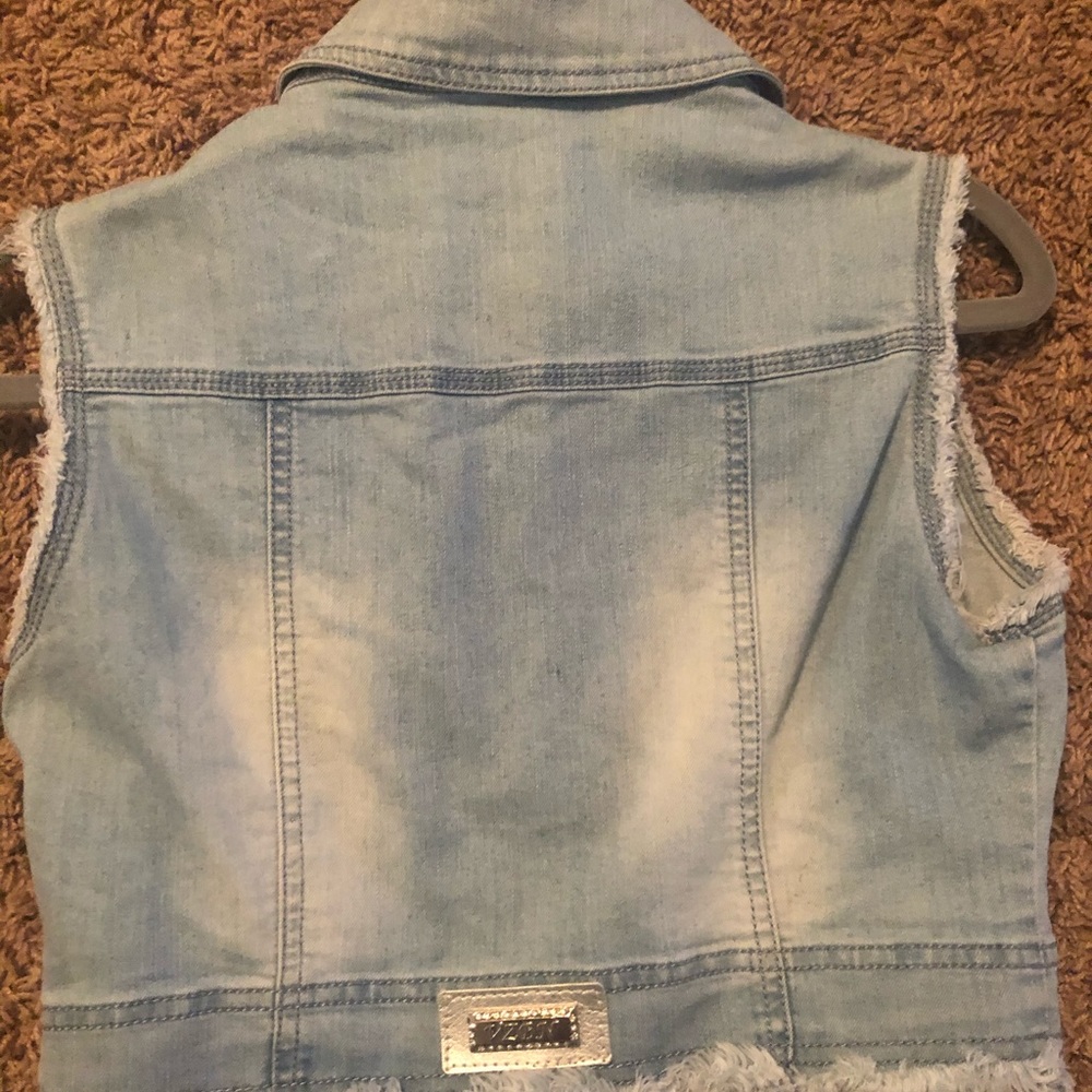 Jean jacket - Picture 2 of 3